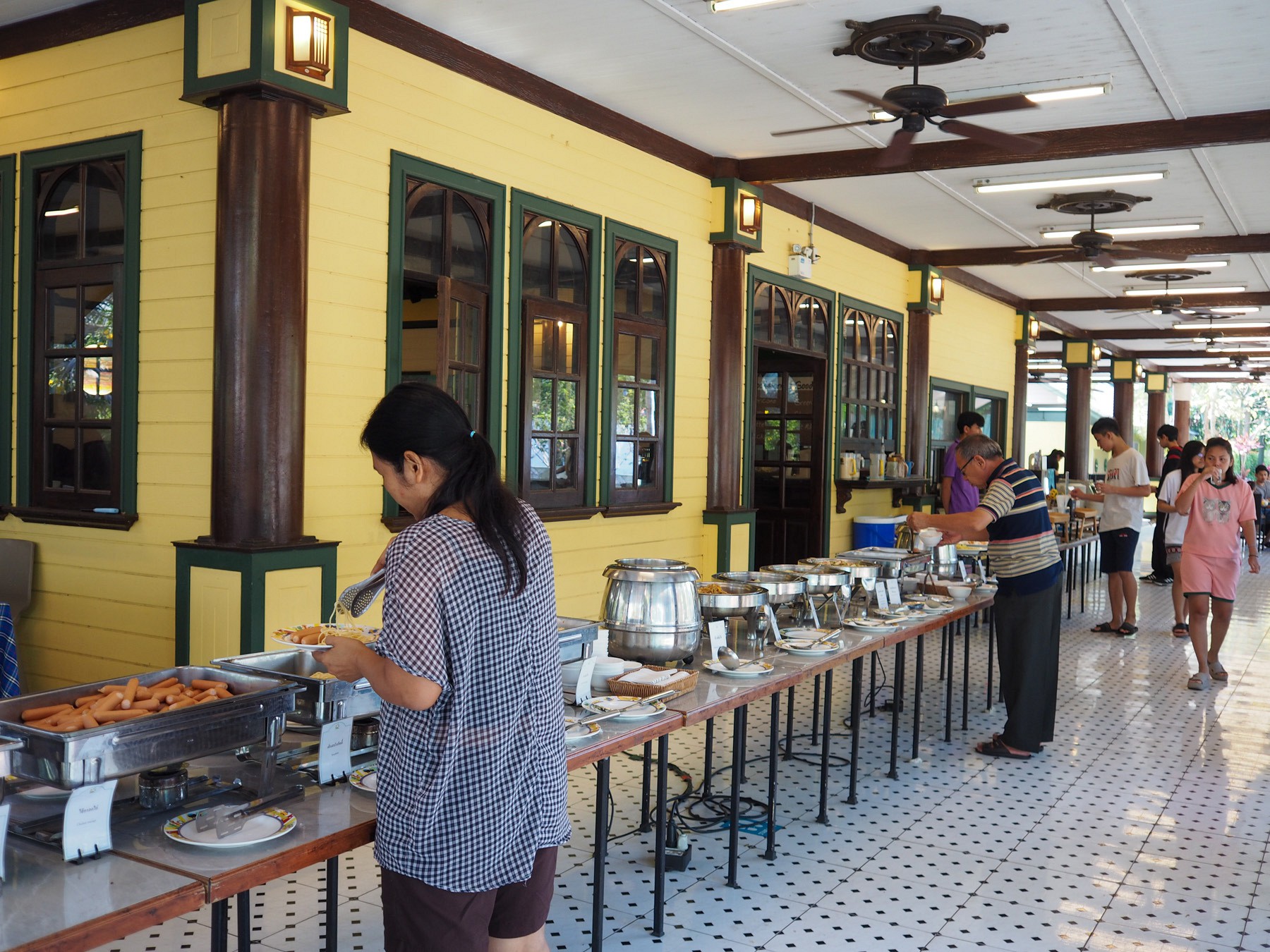 Breakfast Buffet Room