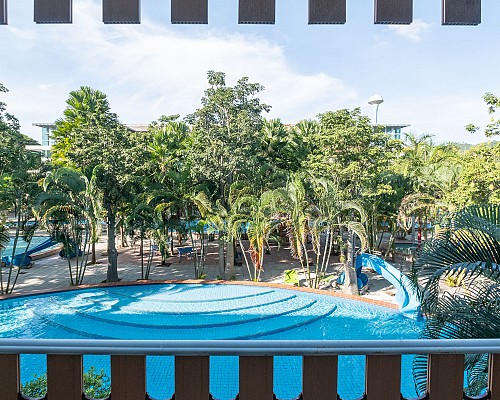 Family Suite - Pool View